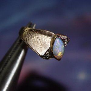 opal ring 18k Yellow gold australian crystal with diamonds 1.23ct 6 grams size 6